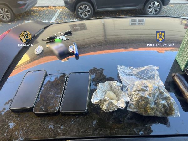 Traficanţi de droguri de mare risc, reţinuti de DIICOT. Un fost poliţist al Secţiei Regionale de Poliţie Transporturi Feroviare Cluj, printre acuzaţi. | Foto: diicot.ro