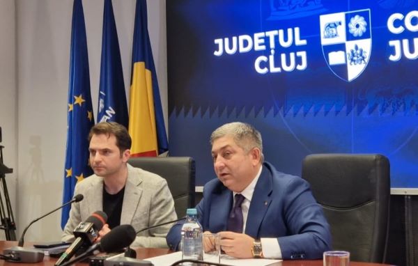 de la stânga la dreapta - Sebastian Burduja, ministrul Energiei şi Alin Tişe, preşedintele Consiliului Judeţean Cluj | Foto: monitorulcj.ro