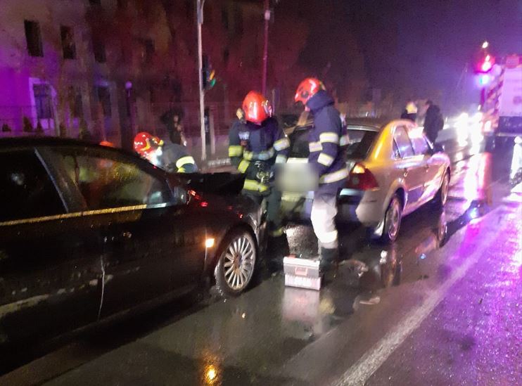 Două femei, transportate de urgență la spital în urma unui accident rutier produs în Câmpia Turzii.|Foto: ISU Cluj