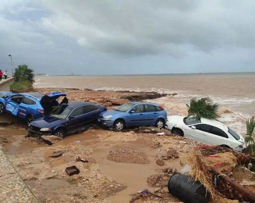 Peste 3.000 de persoane din regiunea Costa del Sol, Spania, au fost evacuate de urgență după ce autoritățile au emis cod roșu de inundații. Foto: Radio1 Rai