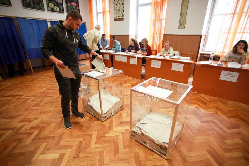 Peste 350.000 de voturi din 674 de secții de votare, renumărate în Cluj. Biroul Electoral Județean: „Suntem în plin proces de renumărare a voturilor”.| Foto: monitorulcj.ro