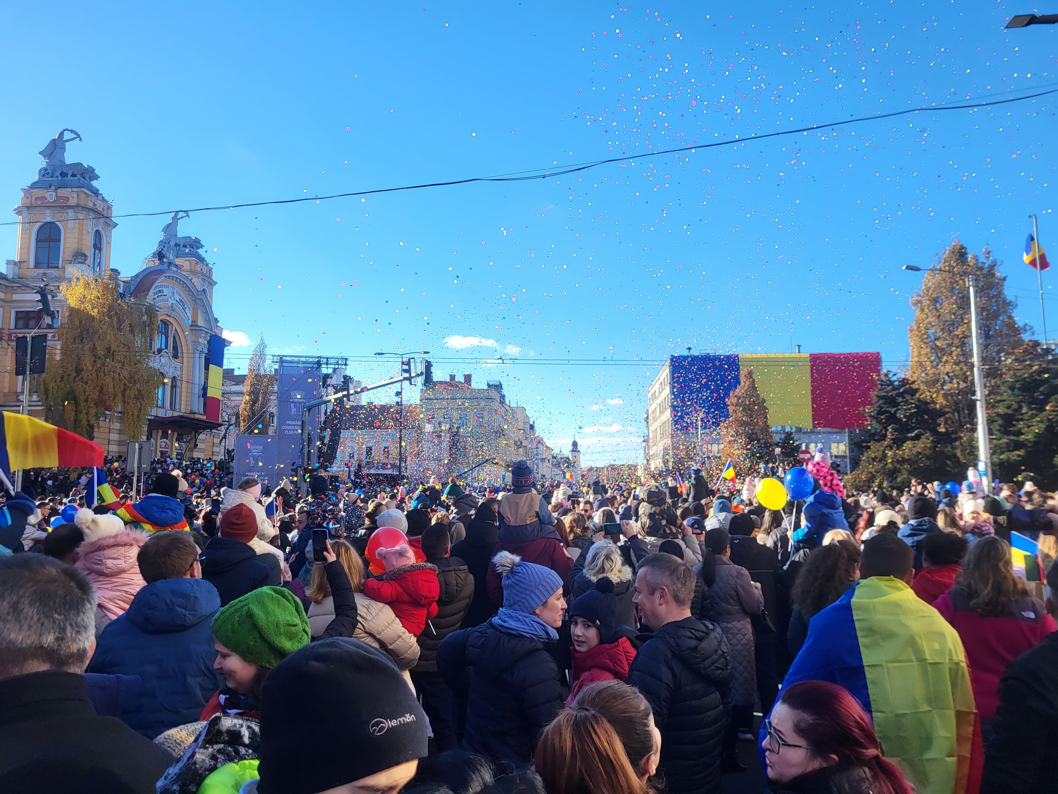 Mii de persoane la parada de 1 Decembrie| Foto: Roxana CIOBANU - Facebook