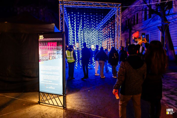 Ultimele zile când pot fi văzute instalațiile luminoase Lights On din Cluj și Celălalt Târg de Crăciun | Foto: Lights On Romania - Facebook