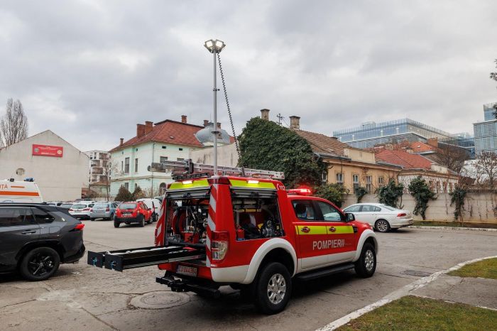 Autospecială de pompieri de ultimă generație| Foto: Emil Boc - Facebook