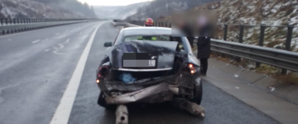 Patru mașini au fost implicate într-un accident de circulație pe Autostrada Transilvania.| FOTO – ISU Cluj