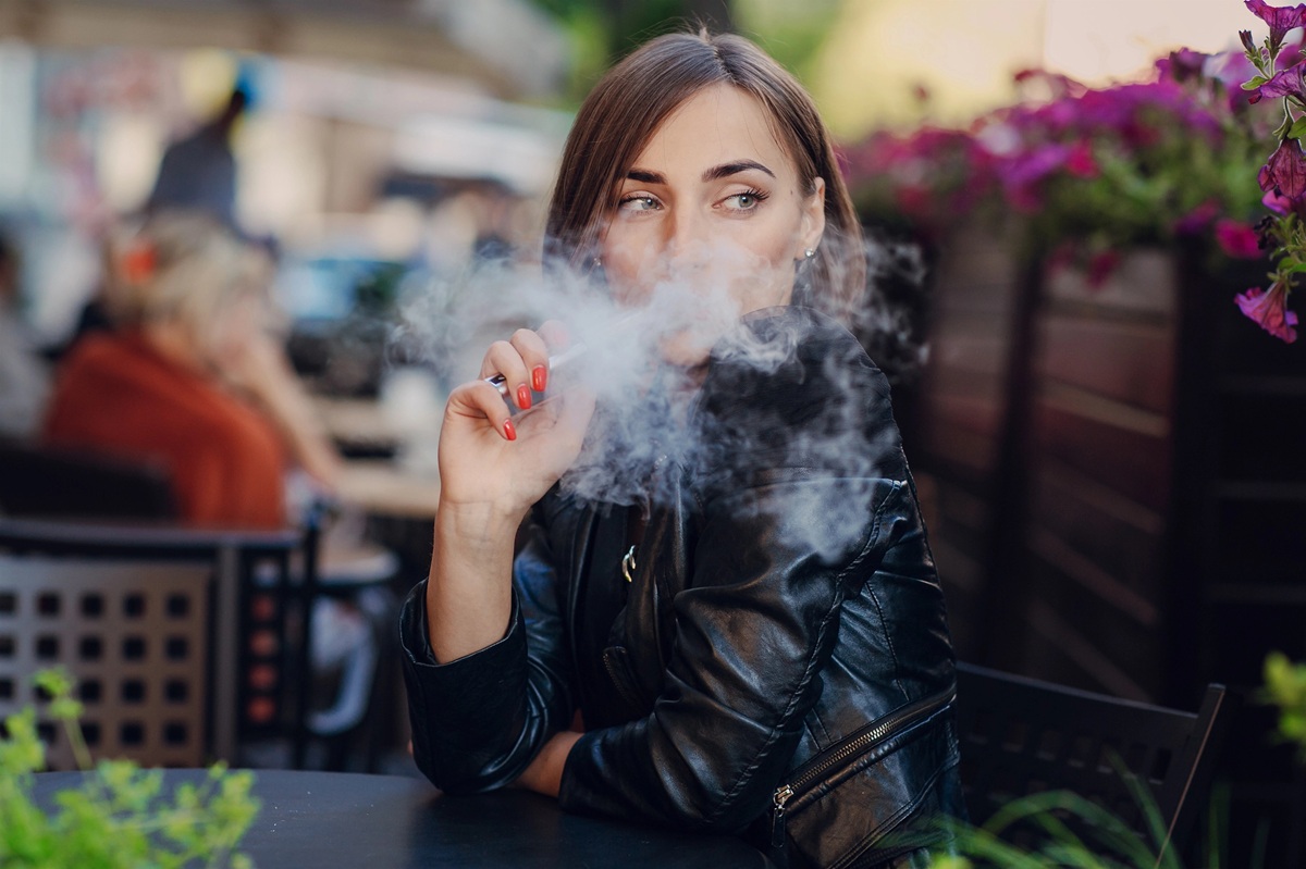 Belgia interzice vape-urile de unică folosință din 2025, fiind prima țară din UE care ia această măsură. Foto: depositphotos.com