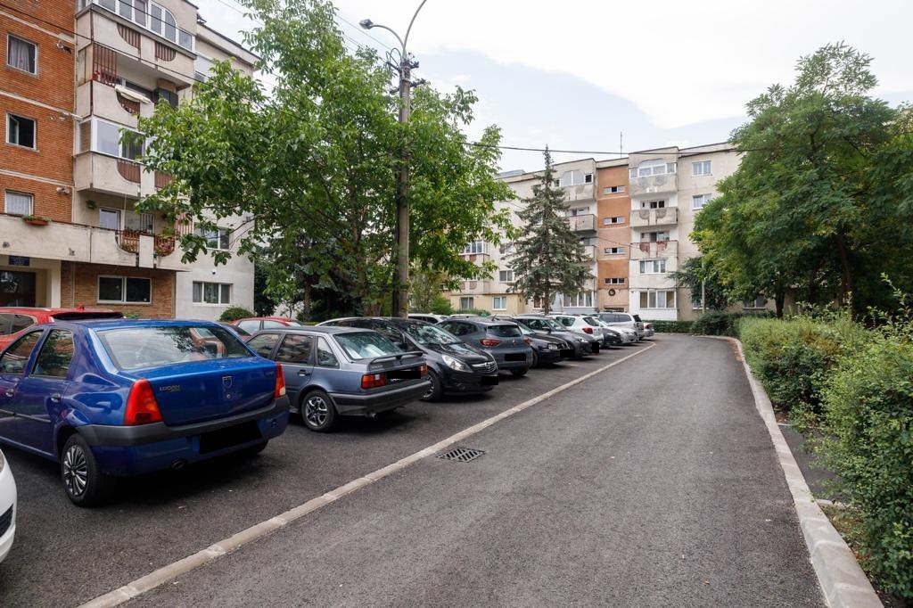 Primăria Cluj-Napoca elimină necesitatea depunerii anuale a cererilor pentru locurile de parcare, acestea rămânând valabile permanent până la soluționare. Foto: Municipiul Cluj-Napoca – Facebook