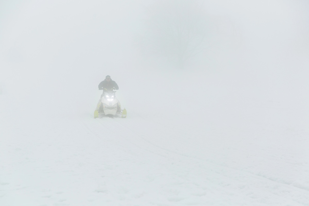 Meteorologii au emis cod portocaliu pentru vânt de până la 130 km/h în munții Clujului. Au activat și sistemul RO-Alert pentru a avertiza populația. Foto: depositphotos.com