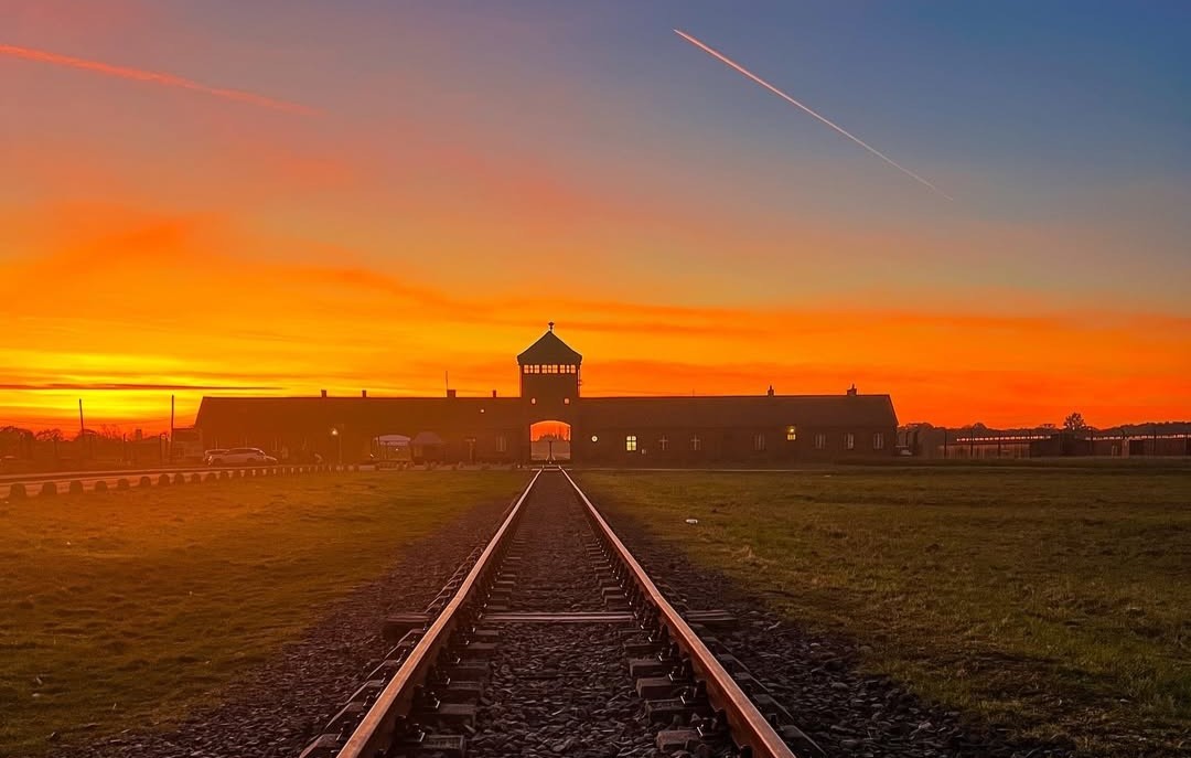 80 de ani de la eliberarea lagărului de la Auschwitz. Regele Charles al III-lea va asista la comemorări | Foto: Auschwitz Memorial / Muzeum Auschwitz - Facebook