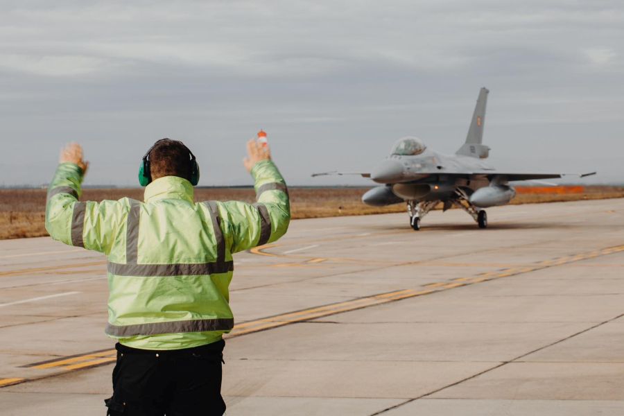 Ultimul avion F-16 a aterizat la Baza Aeriană de la Câmpia Turzii| Foto: Forțele Aeriene Române - Facebook