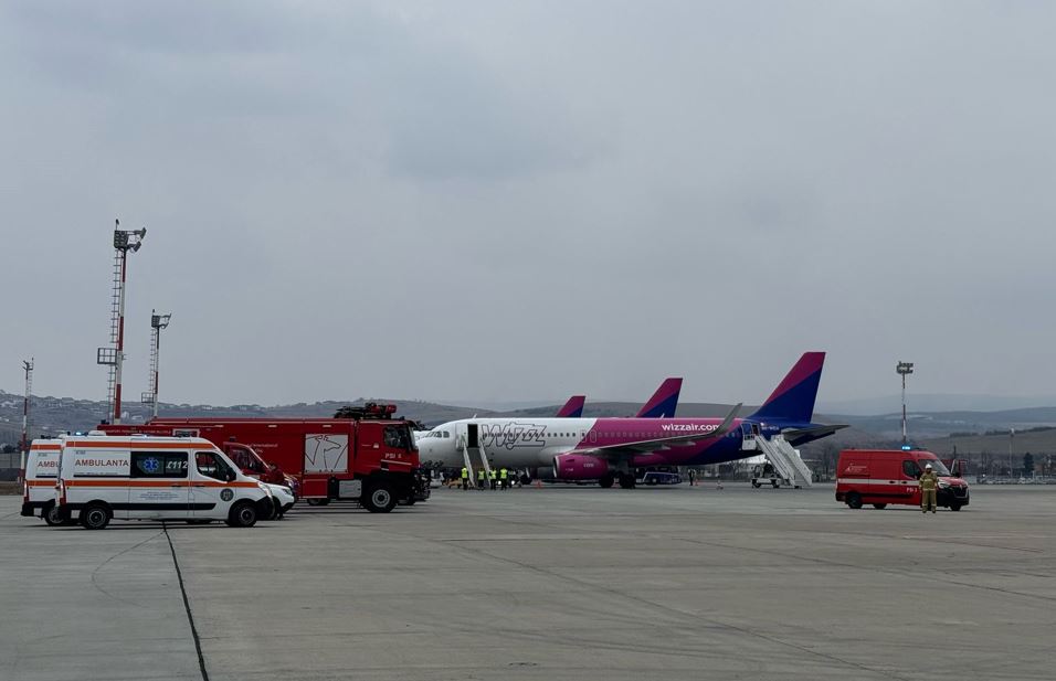 Un avion Wizz Air care a decolat din Brașov a aterizat de urgență la Cluj în urma unei avarii|Foto: ISU Cluj