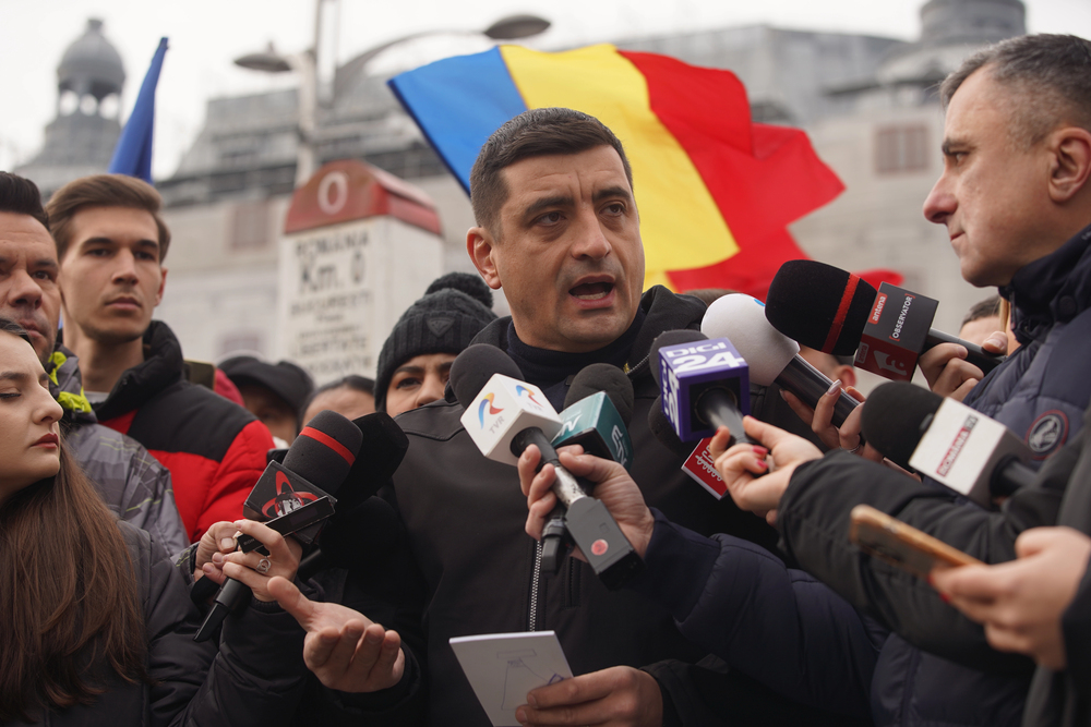 George Simion, președintele AUR, a declarat că nu candidează la alegerile prezidențiale (fotografie făcută la protestul de la București din 8 ianuarie 2025)| Foto: depositphotos.com