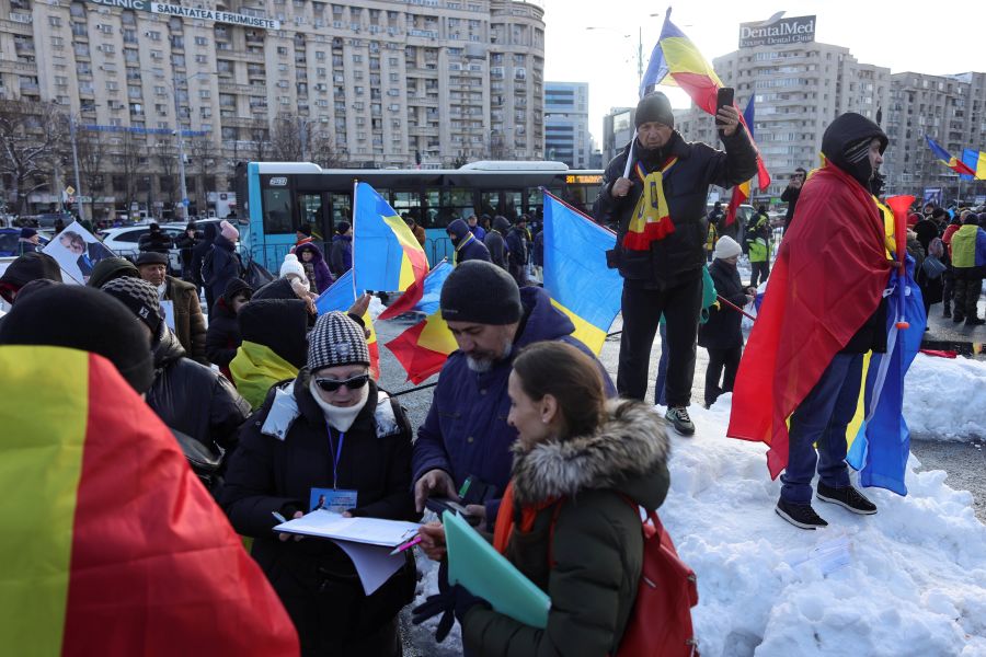 Mii de oameni, prezenți la protestul lui Călin Georgescu | Inquam Photos / Octav Ganea