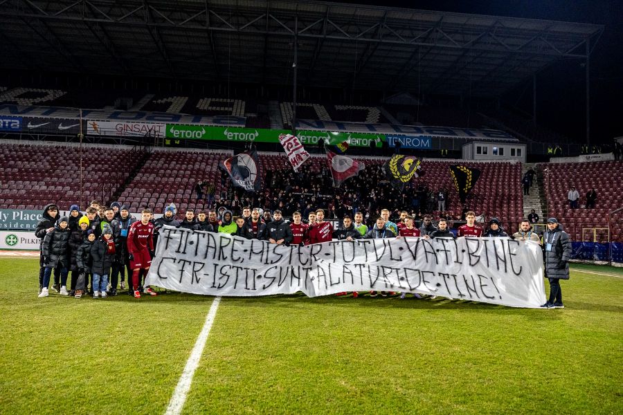 Jucătorii CFR-ului, mesaj de susținere pentru Dan Petrescu | Foto: Fotbal Club CFR 1907 CLUJ - Facebook