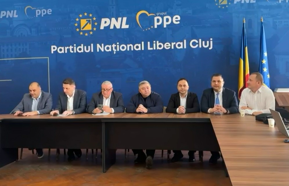 Reprezentanții PNL Cluj au explicat duminică, 9 martie, în cadrul unei conferințe de presă de ce este importantă candidatura lui Crin Antonescu la prezidențiale, și totodată, au subliniat importanța scrutinului din luna mai pentru România | Foto: PNL Cluj - Facebook