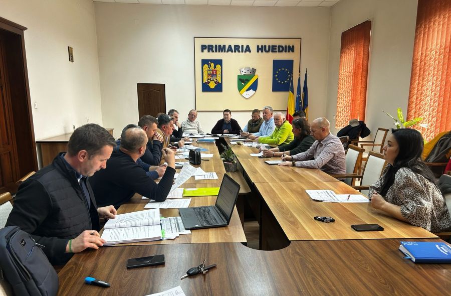 În cadrul ședinței extraordinare a Consiliului Local Huedin, desfășurată în data de 17 martie 2025, a fost aprobat bugetul local pentru anul 2025 | Foto: Primăria Huedin