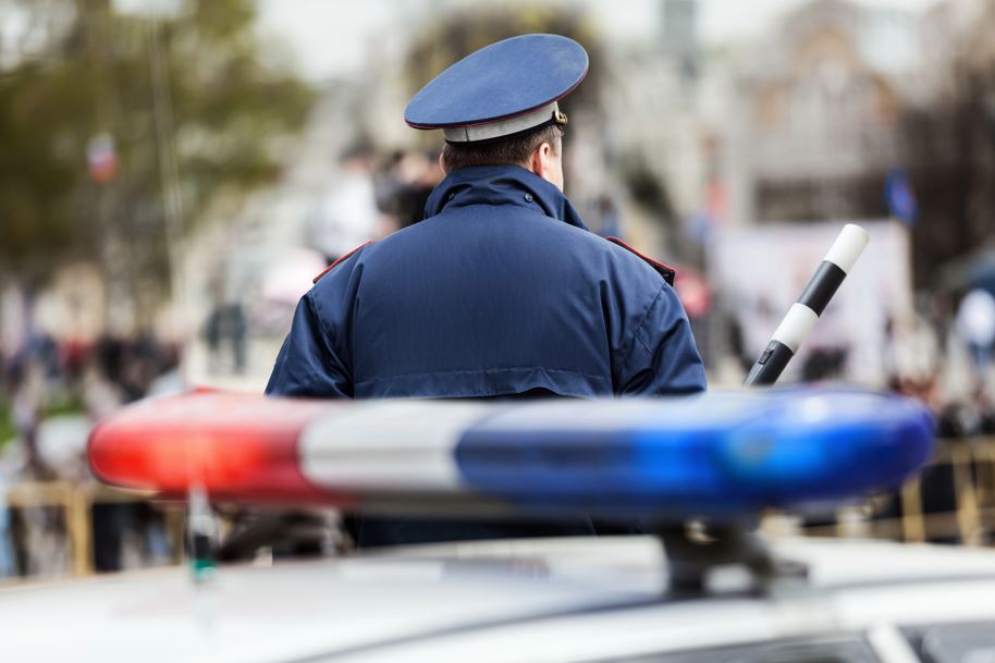 Doi tineri, arestați preventiv în cazul agresiunii sexuale comise asupra unei minore de 13 ani, în Dej|Foto: Depositphotos.com