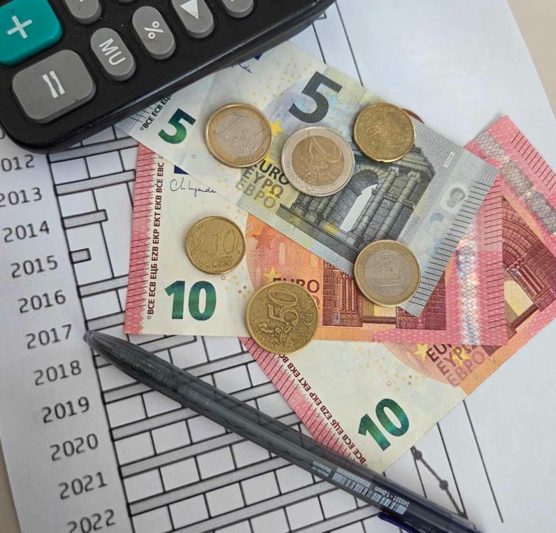 România pierde bani europeni din cauza pensiilor speciale. Cererea de plată trei din PNRR, încasată parțial la sfârșitul lunii mai|Foto: monitorulcj.ro