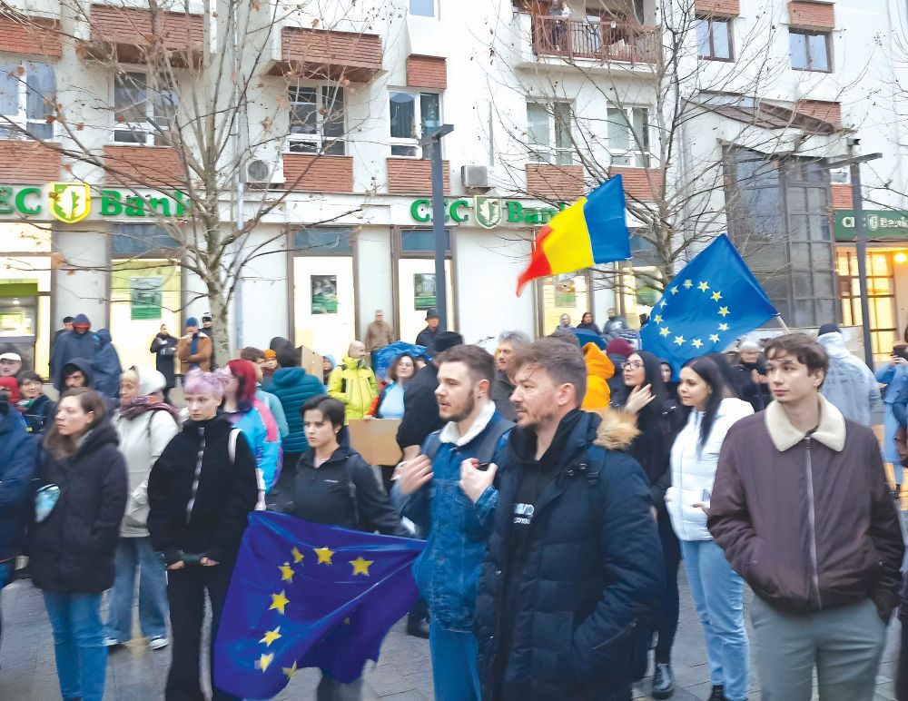 Sute de mii de români ies în stradă pe 9 mai pentru a susține parcursul european al României: „Un singur drum – EUROPA”| Foto: Alex TURDEAN - monitorulcj.ro
