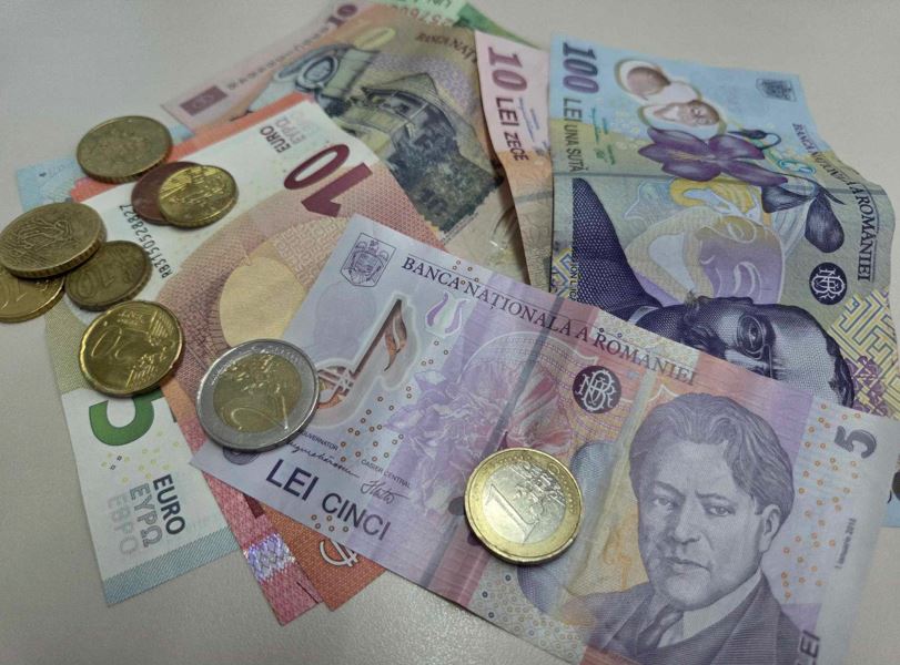 Leul s-a depreciat din nou față de euro|Foto: monitorulcj.ro