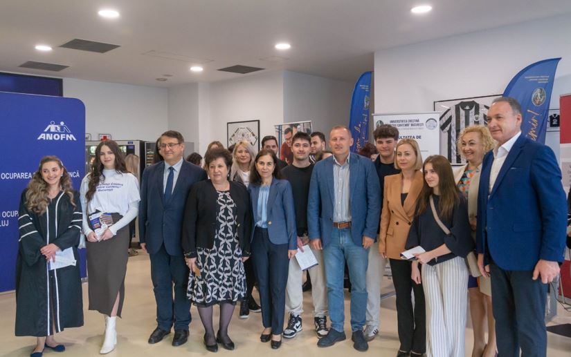Oportunități de angajare, oferte educaționale și servicii de orientare în carieră la Cluj, în cadrul Târgului Locurilor de Muncă 2025|Foto: Radu Rațiu - Facebook
