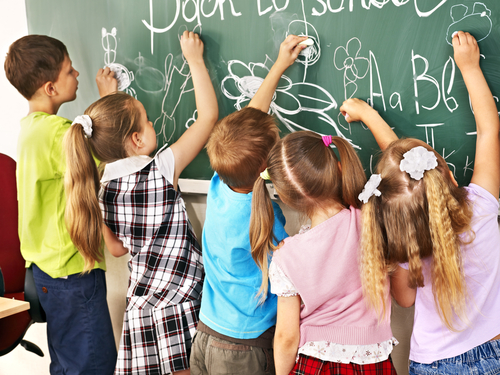 Săptămâna viitoare încep înscrierile la grădiniță, creșă și în serviciile de educație timpurie complementare, pentru anul școlar 2025-2026 |Foto: edu.ro