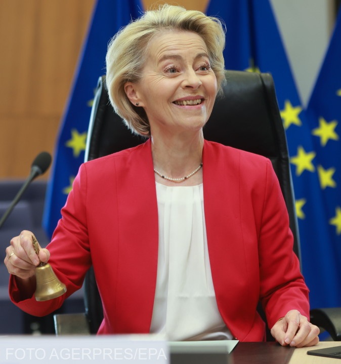 Trump suspendă tarifele de 50% pentru UE până pe 9 iulie după convorbirea cu Ursula von der Leyen. Foto: Ursula von der Leyen la începutul reuniunii săptămânale a Colegiului comisarilor UE la Bruxelles, 21 mai 2025. EPA/Olivier Hoslet/ Agerpres