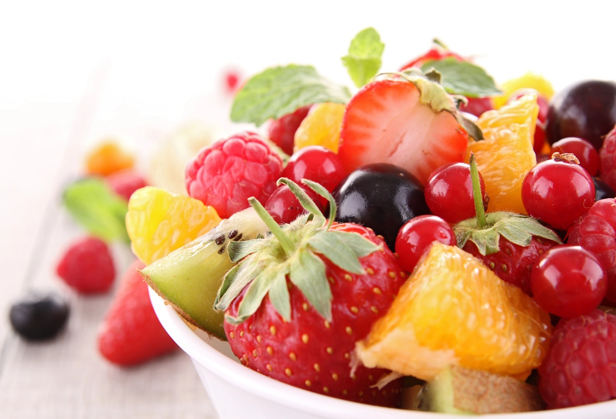 Nutriționiștii recomandă 10 fructe cu mai puțin de 100 de calorii per porție. Foto: Depositphotos.com