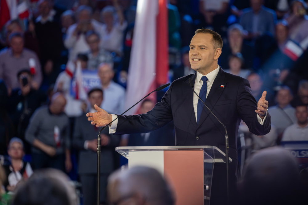 Candidatul naționalist conservator Karol Nawrocki a câștigat la limită alegerile prezidențiale din Polonia| Foto: depositphotos.com