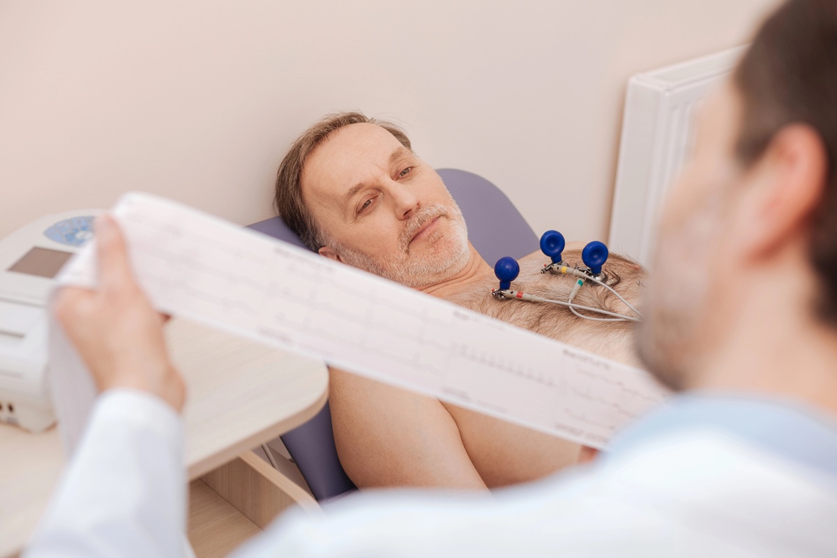Șase cardiologi au identificat opt semne care impun consultarea unui specialist cardiolog. Foto: Depositphotos.com