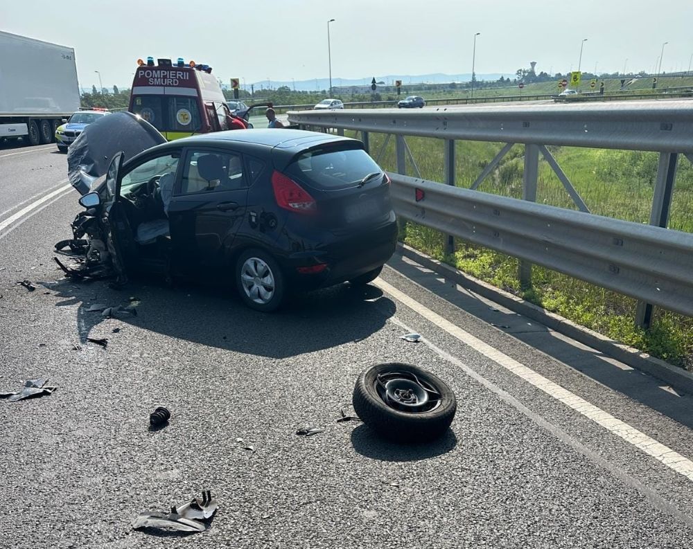 Accident cu trei mașini pe nodul rutier dintre A3 și A10, în Cluj| Foto: ISU Cluj