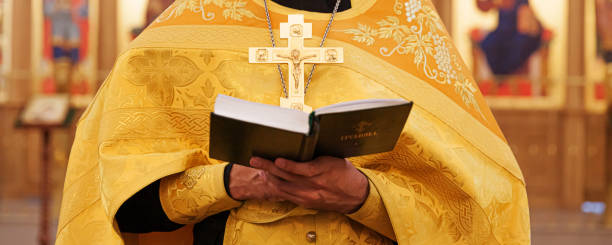 Cei care se dau drept preoți, pastori sau rabini vor putea să fie sancționați în baza Codului Penal | Foto: pixabay.com