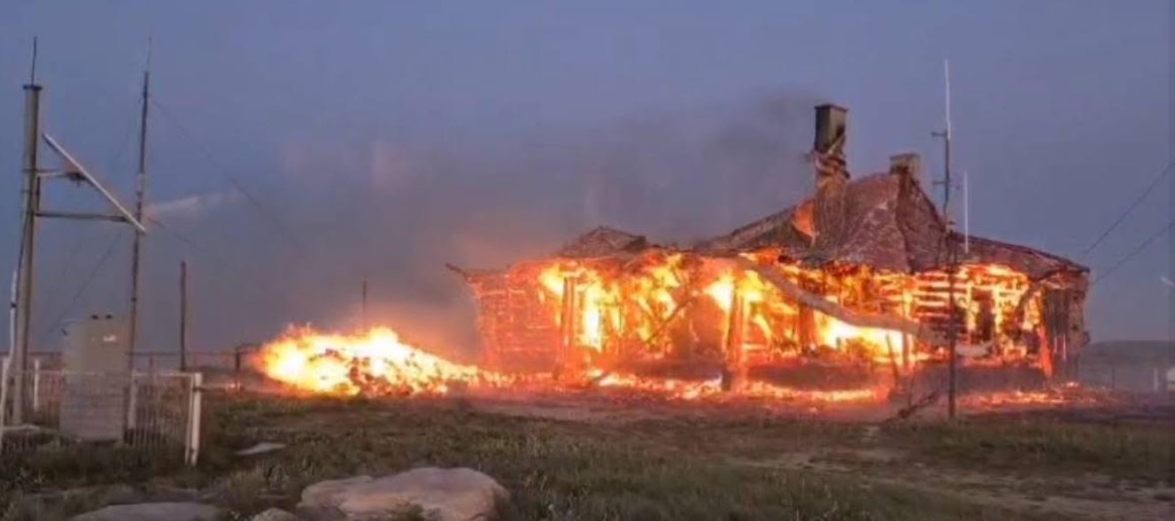 Cauza incendiului care a mistuit staţia meteo de pe Vârful Vlădeasa|Foto: Administrația Națională de Meteorologie - Facebook
