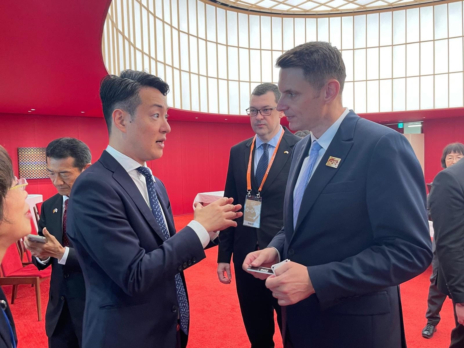 România, în prim-plan la Expo 2025 Osaka. Clujeanul Mircea Abrudean: „Am înălțat cu mândrie tricolorul” | Foto: Abrudean Mircea - Facebook
