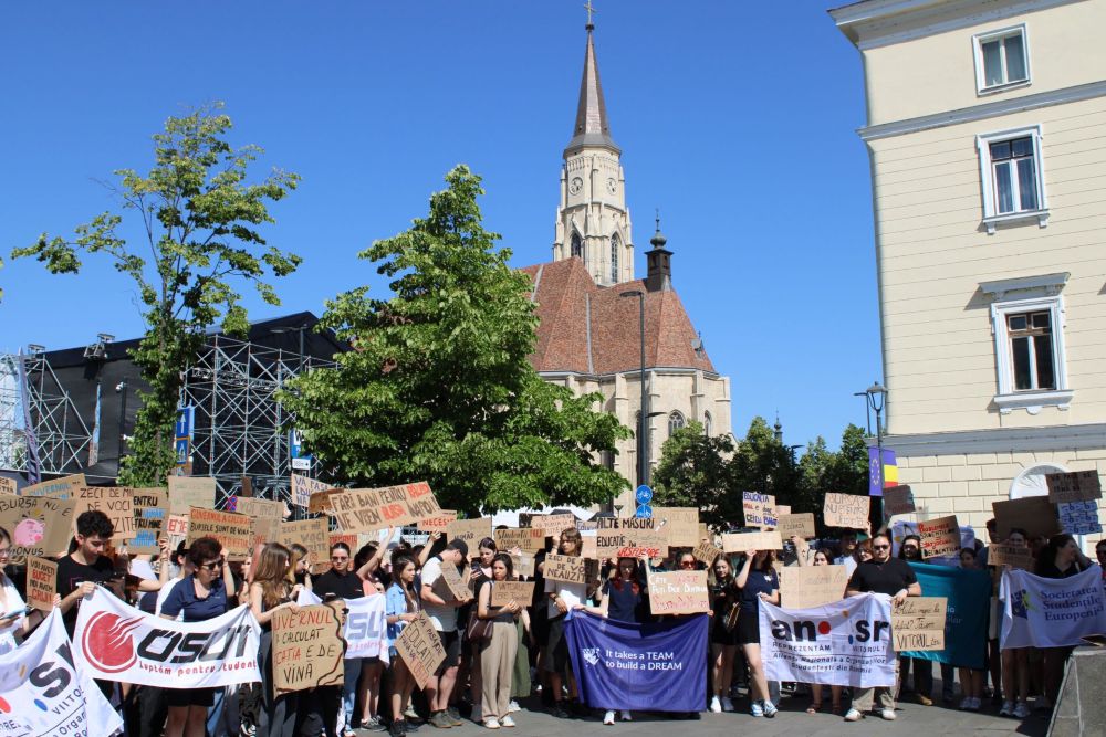 Studenții din Cluj protestează din nou împotriva intenției de a reduce fondurile alocate burselor| Foto: Ana Greavu, monitorulcj.ro