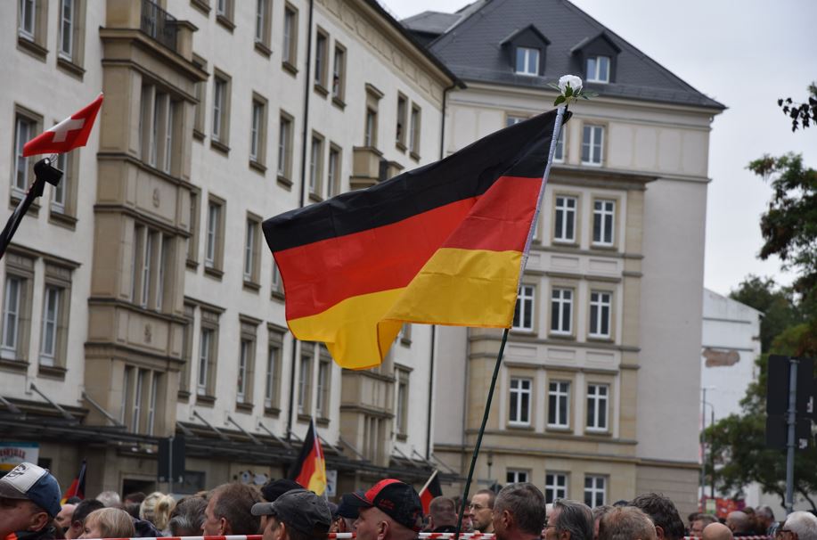 Social-democraţii germani cer interzicerea partidului de extremă dreapta AfD|în imagine: Chemnitz, Germania - 01 septembrie 2018 Demonstrație Afd Trauermarsch ProChemnitz — Foto: artefacti – Depositphotos.com