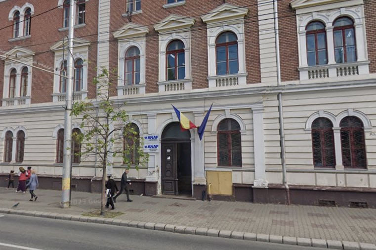 Protest spontan la ANAF Cluj. Angajații, nemulțumiți de tăierea unui spor de 10% din salariu și de scăderile de personal | Foto: screenshot - Google Maps