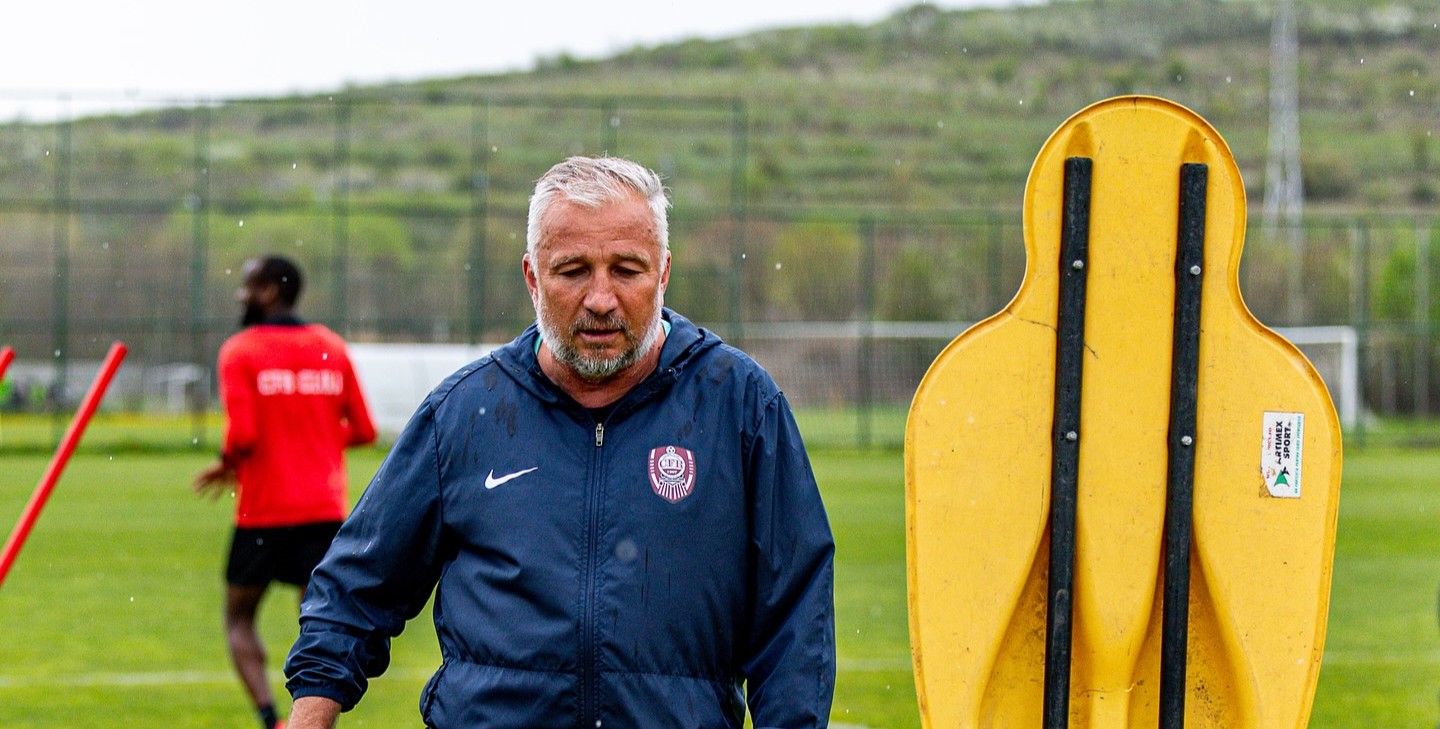 Dan Petrescu a contribuit la toate cele 5 titluri consecutive ale CFR-ului | Foto: CFR 1907 Cluj Facebook