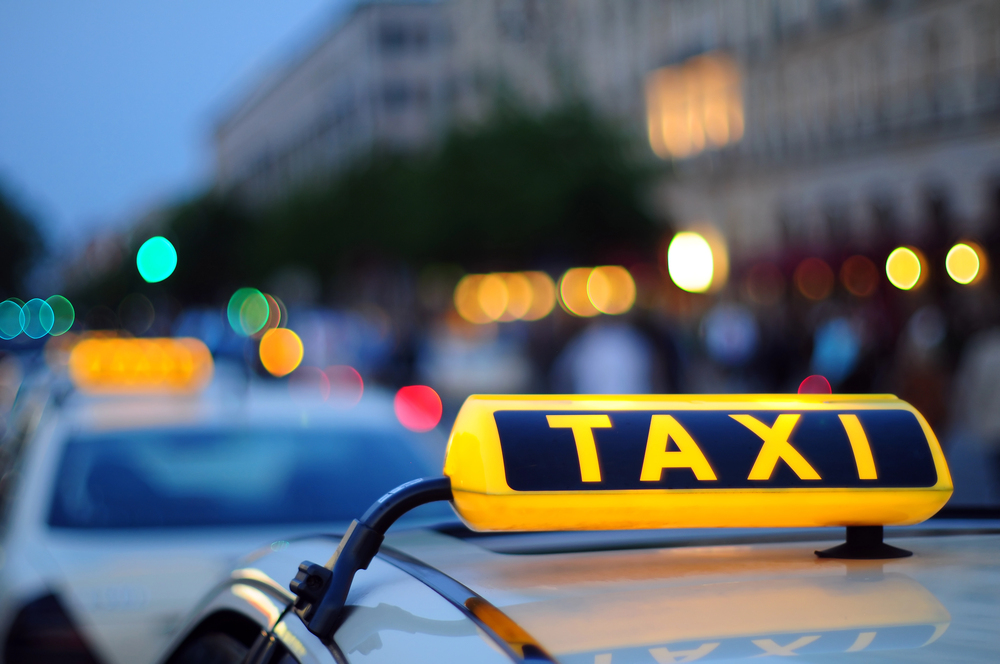 Tinerii care au jefuit un șofer de taxi din Turda au fost reținuți |Foto: depositphotos.com