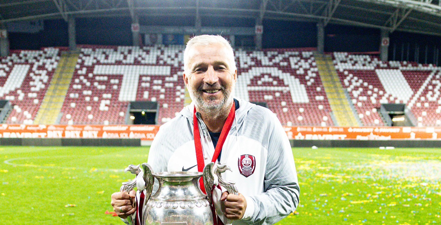 Dan Petrescu își poate trece în cont prima Supercupă la CFR | Foto: CFR 1907 Cluj Facebook