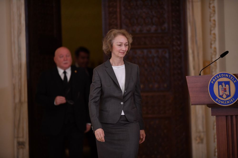 Judecătoarea Elena-Simina Tănăsescu, la Palatul Cotroceni, unde are loc ceremonia de depunere a jurământului de investitura în funcție a unor membri ai Curții Constituționale | Foto: Grigore Popescu - Agerpres