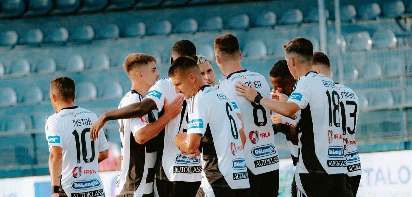 Macalou a marcat primul gol al meciului cu Metaloglobus | Foto: FC Universitatea Cluj Facebook