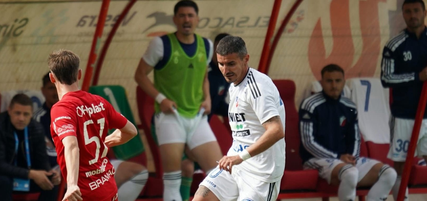 Benzar joacă din 2023 la Botoșani | Foto: Fotbal Club Botoșani Facebook