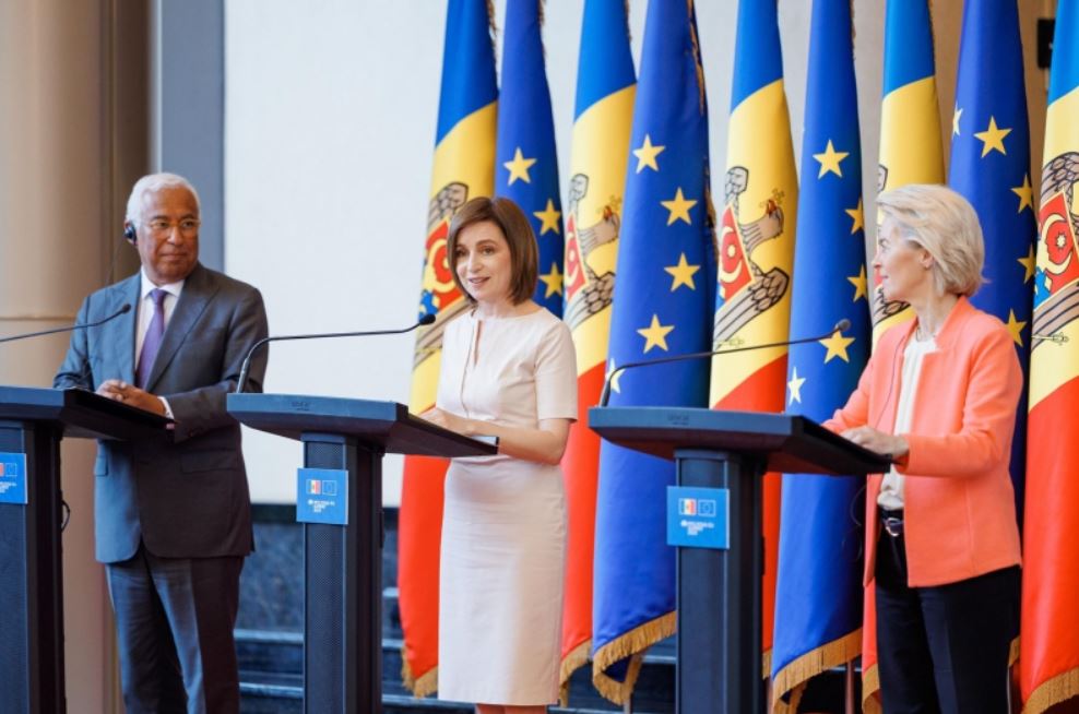 în imagine: Antonio Costa, președintele Consiliului European, Maia Sandu, președintele Republicii Moldova și Ursula von der Leyen, președintele Comisiei Europene, la Summitul UE – Republica Moldova, desfășurat în 4 iulie 2025 la Chișinău|Foto: presedinte.md