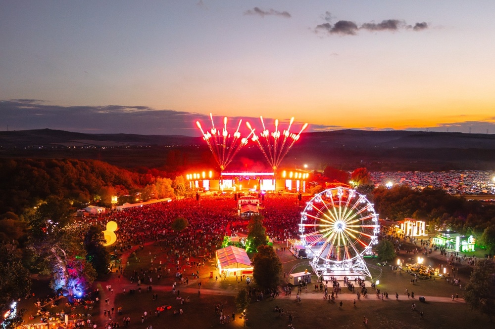 E ultima zi la Electric Castle, iar publicului îi va fi dor de scena principal, de roata panoramică și, în general, de toată atmosfera de festival  Foto: Electric Castle
