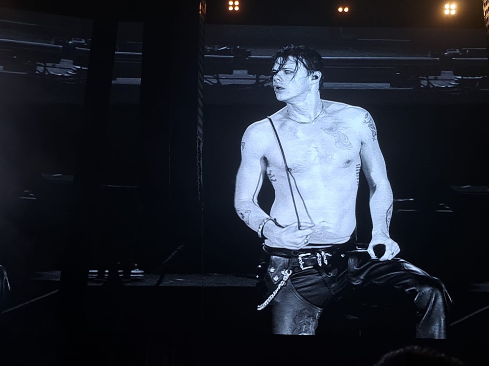 Yungblud, 12 ore în România. Pălincă, somn și un drum nebun din Finlanda până la Electric Castle | Foto: Bianca Preda - monitorulcj.ro