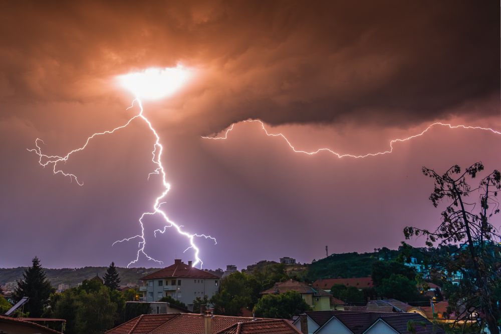 POZA ZILEI. Cerul a luat foc deasupra Clujului | Foto: Sergiu Razvan - Facebook