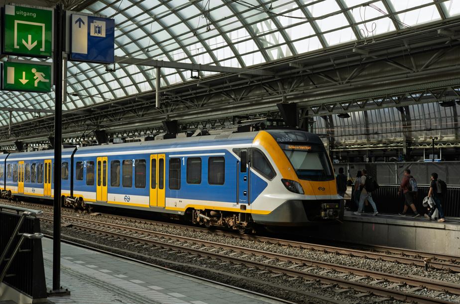 Un tren cu 100 de pasageri a deraiat în Germania: cel puțin trei oameni au murit|Foto: pexels.com