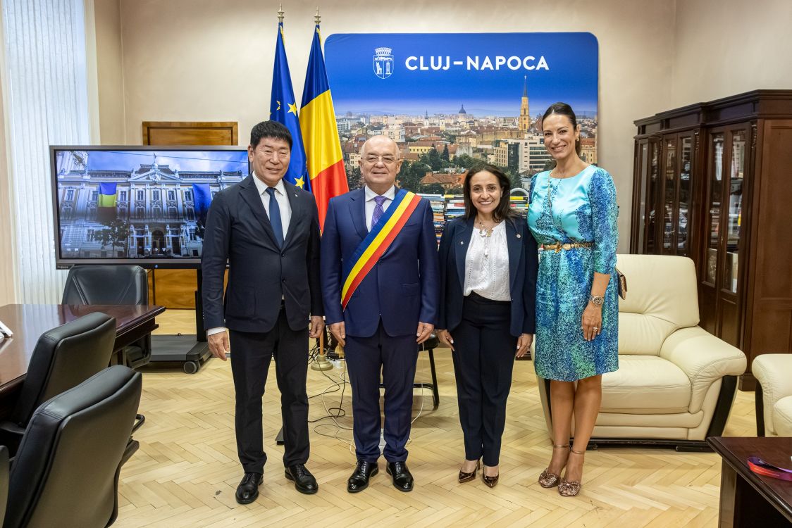 Emil Boc, alături de Morinari Watanabe | Foto: Emil Boc Facebook