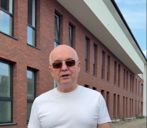 Emil Boc, vizită pe șantierul centrului pentru vârstnici de pe Calea Baciului: „Sunt toate șansele ca lucrările să fie încheiate până la final de an”|Foto: Emil Boc - Facebook